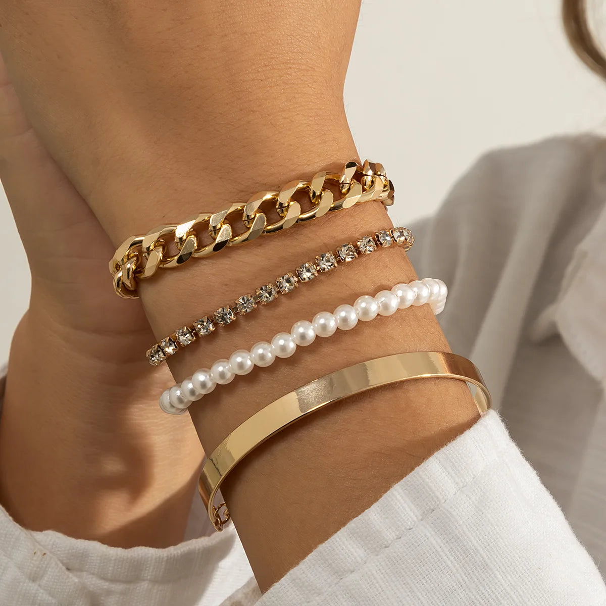Hersaura-classic-chain-bracelets-set-of-4-gold-03