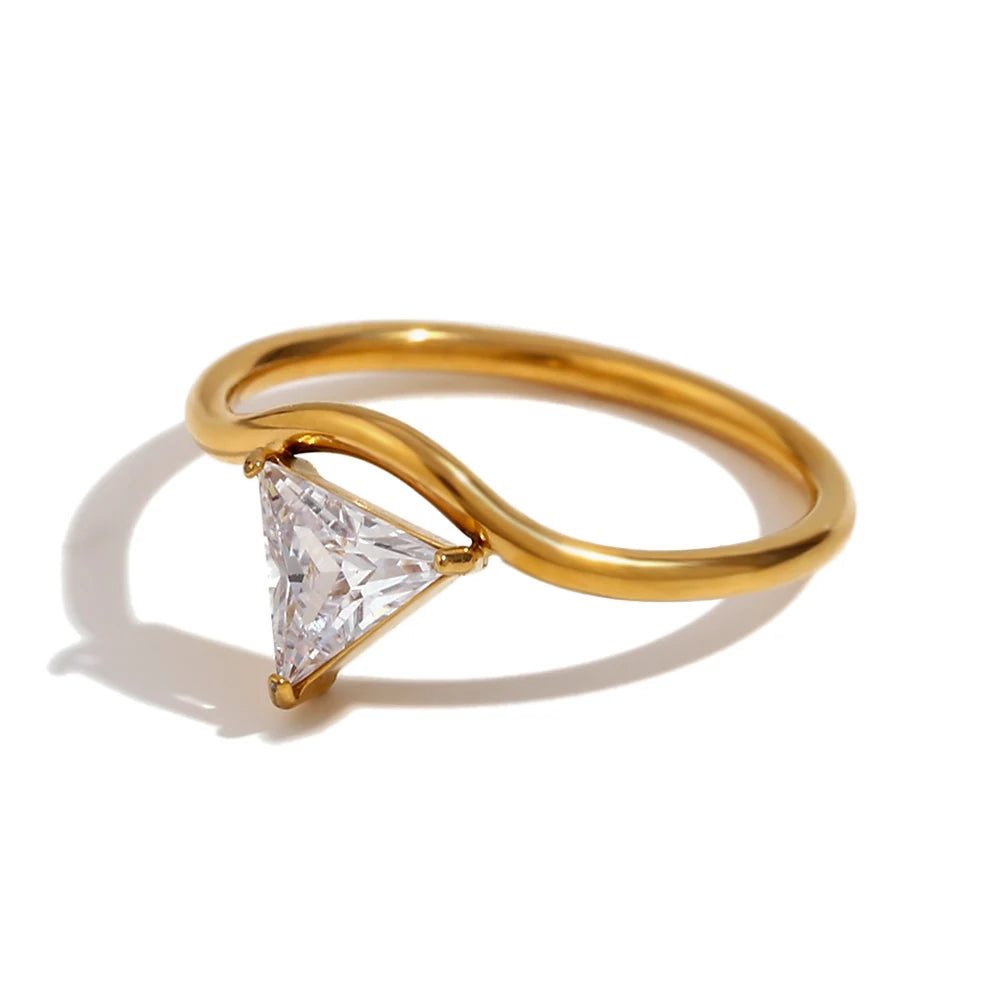 Elegant 18K Gold Water Drop Rhinestone Ring